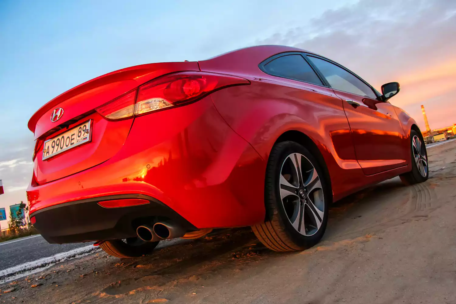 trash containers for Hyundai Elantra